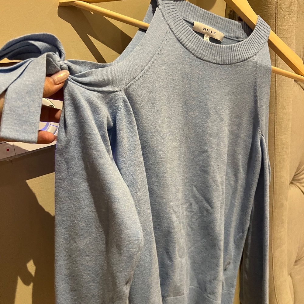 Milly cold shoulder top